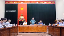 Phó Thủ tướng Trịnh Đình Dũng họp thâu đêm tìm giải pháp chống lũ