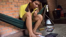 Họa sĩ miệt vườn vẽ tranh bằng chân