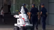 Robot cảnh sát ở Singapore