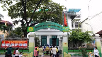 Bé mầm non và tiểu học trở lại trường sau 3 tháng nghỉ dịch