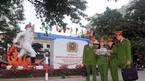 Chuyện quanh tượng đài đầu tiên về người lính chữa cháy Việt Nam