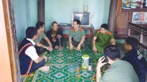 Những người lính “4 cùng” với đồng bào vùng cao