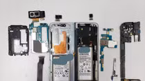 Bên trong Galaxy Fold có gì mà lại dễ hỏng đến vậy?