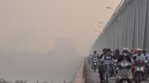 Hà Nội sáng sớm có sương mù, trưa chiều hửng nắng