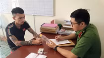 Thác loạn ma túy cùng bạn ở phòng trọ