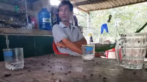Về nơi người dân phải mắc màn để ăn cơm... vì ruồi