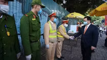 Bí thư Thành ủy Vương Đình Huệ kiểm tra công tác ứng trực Tết