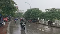 Hà Nội mưa rải rác cuối tuần