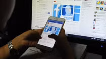 Mạo danh Facebook đồng nghiệp cũ để lừa đảo 