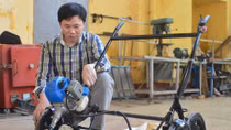 Chế tạo thành công máy thu hoạch rau má bằng động cơ xăng