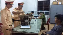 Cuối năm, đánh án hàng lậu trên quốc lộ 9