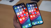 Cận cảnh bộ đôi "siêu phẩm" iPhone Xs và Xs Max của Apple