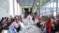 Nở rộ phong trào cho con học làm người mẫu: Phụ huynh nên cân nhắc thiệt hơn