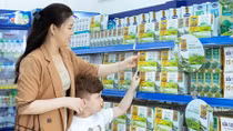 Vinamilk liên tục dẫn đầu ngành hàng sữa nước nhiều năm liền