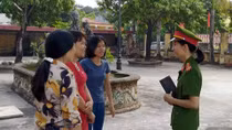 Những “bông hồng” xung phong về Công an xã