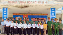 Về ngôi trường mang tên 19-8