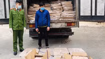 1.530kg chân gà Trung Quốc bốc mùi hôi thối nhập lậu vào Việt Nam 