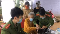 Công an huyện Đắk Song đẩy nhanh tiến độ cấp thẻ căn cước gắn chip điện tử