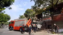 Sống khổ ở phố cổ
