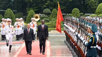 Thủ tướng Nguyễn Xuân Phúc hội đàm với Thủ tướng Mozambique