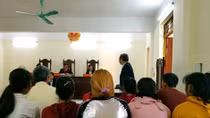 Mức phạt nào hợp lý cho 5 nữ sinh đánh hội đồng rồi quay clip tung lên mạng?