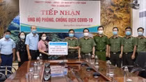 Công an Quảng Bình ủng hộ gần 500 triệu đồng cho Quỹ vaccine 