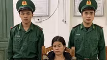 “Nữ quái” vận chuyển 1.400 viên ma túy ngày 30 Tết