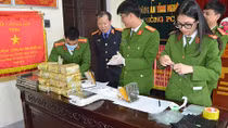 Cuộc vây bắt 2 đối tượng người Lào vận chuyển thuê ma túy