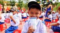 Phụ huynh hoàn toàn có thể mang vỏ hộp sữa về nhà nếu muốn