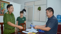 Nhặt được 100 triệu đồng nộp Công an tìm trả người đánh rơi