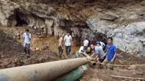 Hiện trường tìm kiếm 2 phu vàng mắc kẹt trong lò đào vàng trái phép
