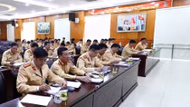 Hà Nội lập nhiều tổ công tác xử lý lỗi không đội mũ bảo hiểm