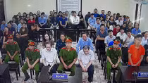 Chuyện bên lề phiên toà nâng điểm