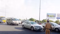 Quốc lộ 1A ùn tắc giao thông nghiêm trọng