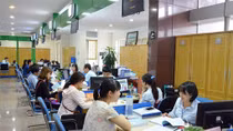Quảng Ninh tạm dừng ký hợp đồng lao động tại các đơn vị sự nghiệp công lập