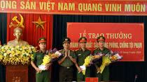 Khen thưởng các đơn vị bắt giữ kẻ chém thương vong 3 người trong gia đình vợ