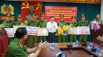 Trao thưởng thành tích điều tra làm rõ 2 vụ án giết người ở Hưng Yên