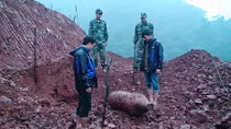 Di dời an toàn quả bom 350 kg