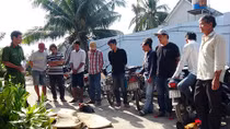 14 con bạc bị bắt quả tang khi đang sát phạt tại trường gà
