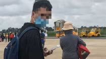 Ước mơ đổi đời và những giọt nước mắt nơi xứ người