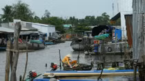 Sống đời thương hồ nơi miệt thứ