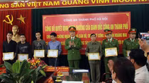 Khen thưởng các cá nhân khám phá nhanh vụ án giết người, cướp tài sản tại phố Ngũ Nhạc