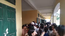 Bức xúc vì lạm thu tại trường Tiểu học Sơn Đồng, Hà Nội