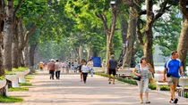 Hà Nội mát mẻ, trưa chiều giảm mây trời nắng