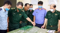 Thuỷ thủ tàu viễn dương vận chuyển kim cương lậu trị giá 15 tỷ đồng