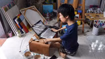 Chàng trai tật nguyền vẽ cuộc đời từ những nỗi đau