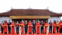 Đại tướng Tô Lâm dự lễ gắn biển công trình chào mừng Đại hội Đảng bộ tỉnh Hưng Yên