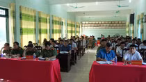 Công an Kim Bôi lắng nghe ý kiến đóng góp của nhân dân