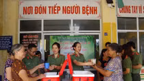 Bát cháo nghĩa tình