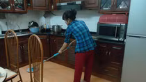Đỏ mắt tìm người giúp việc cận Tết